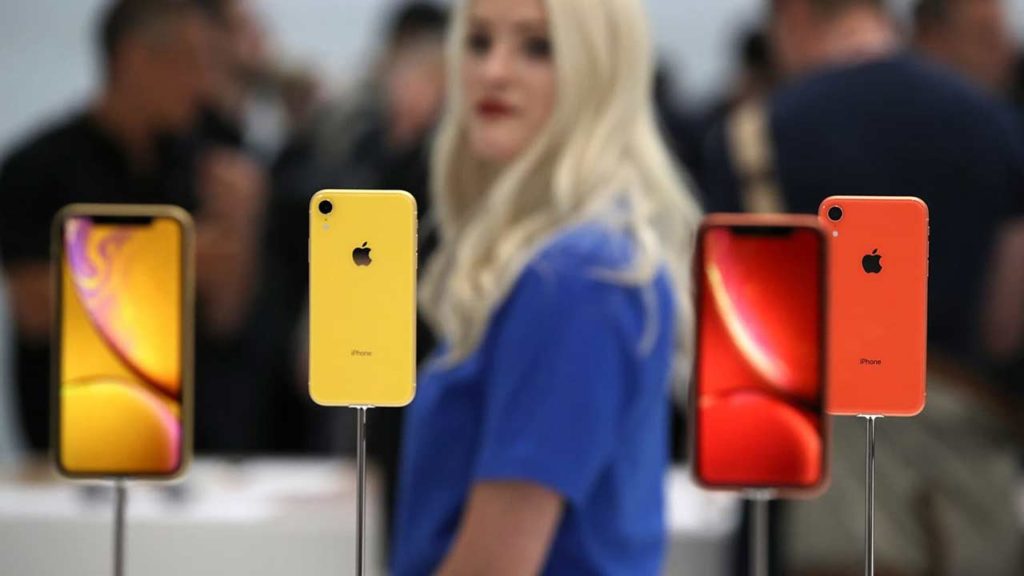 Apple iPhone XR bestselling phone in 1st half of 2019 — report - revü